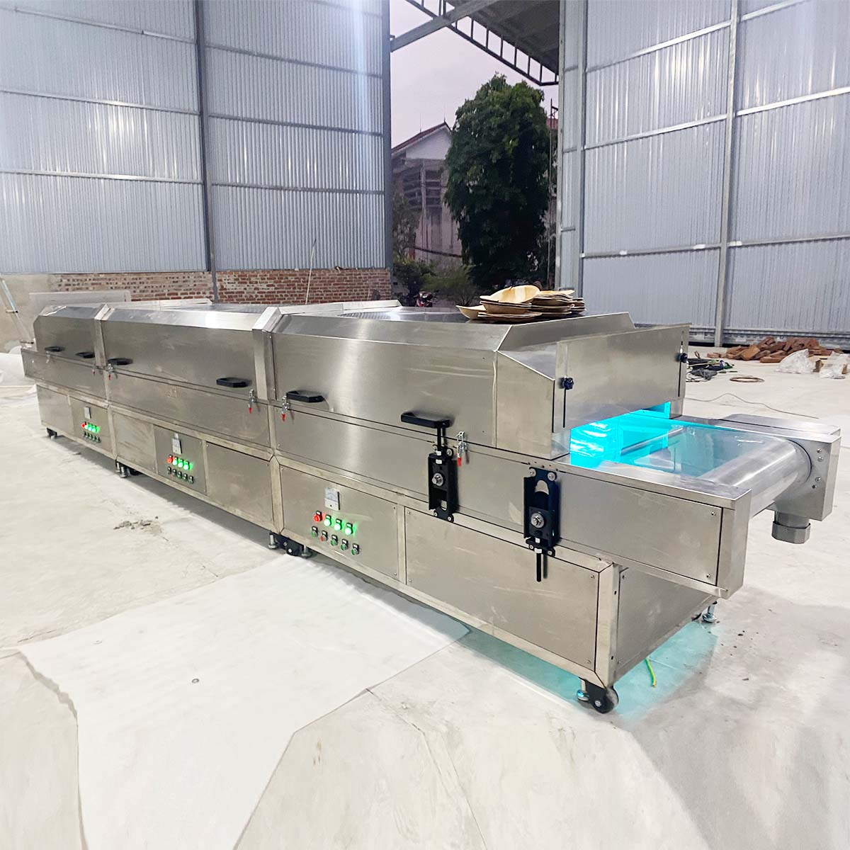 Hệ băng chuyền khử trùng UV RAMA UV-6M 6 avt uv bang chuyen 6m 2