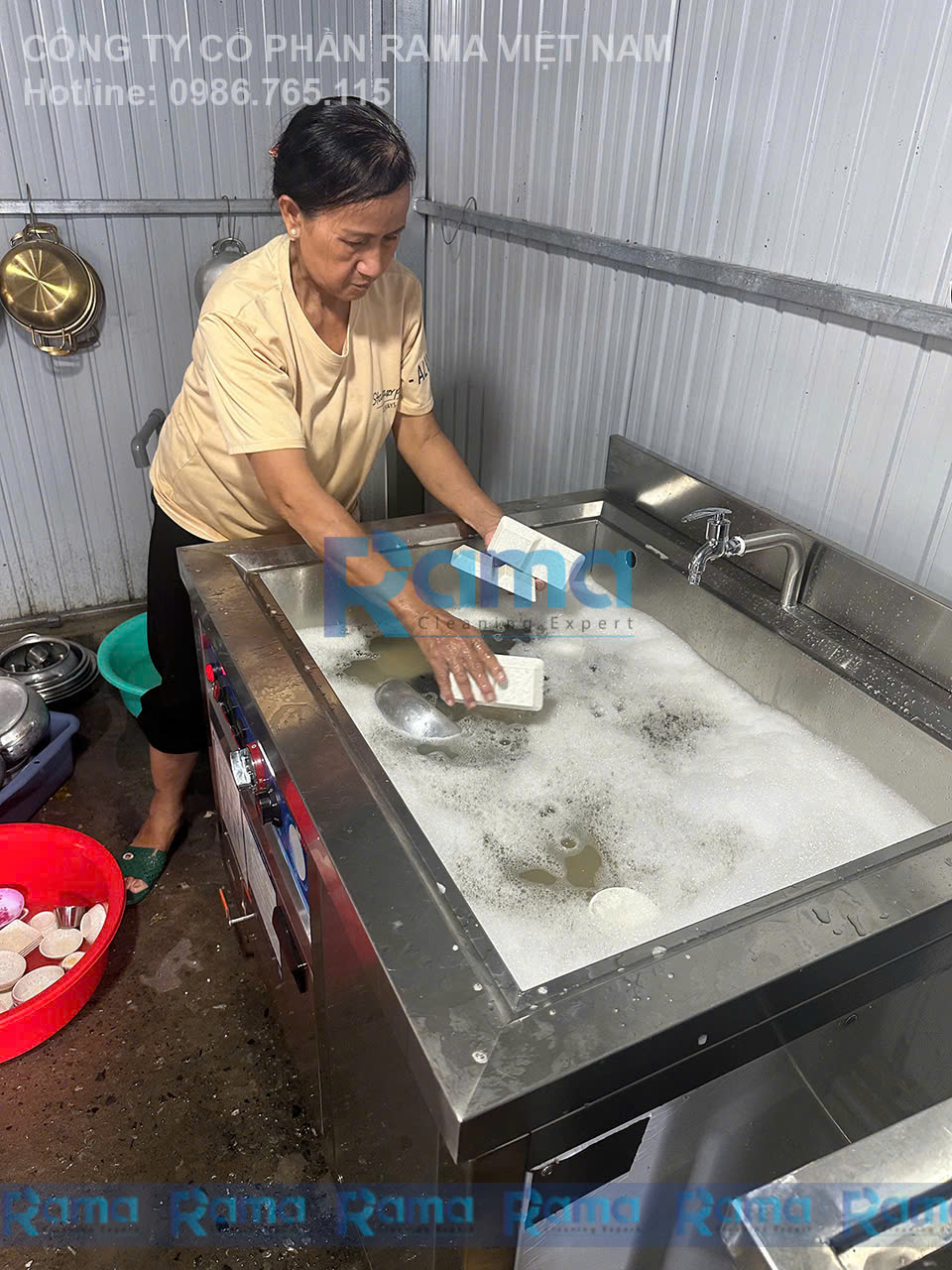 máy rửa chén bát nhà hàng