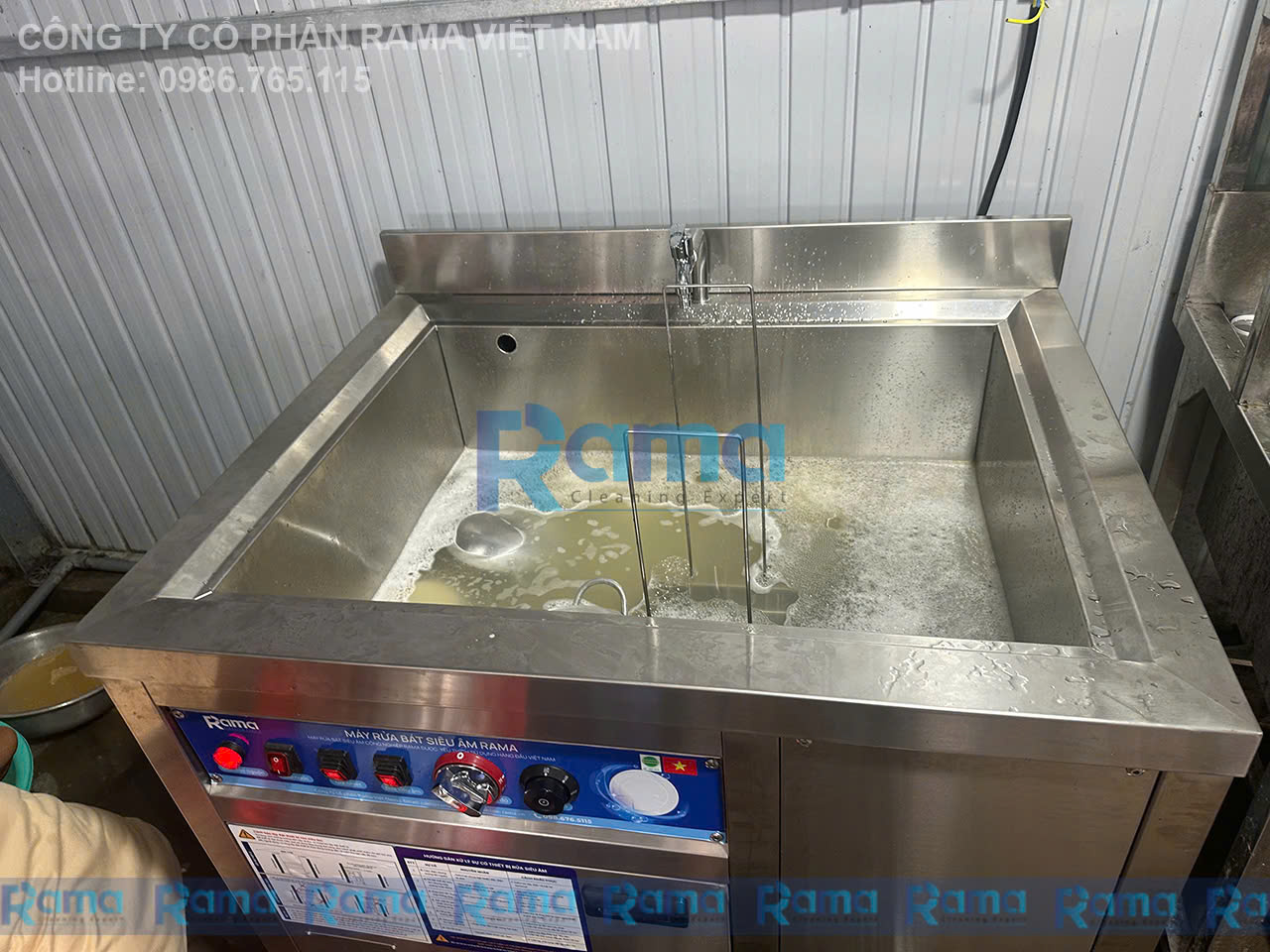 máy rửa chén bát nhà hàng