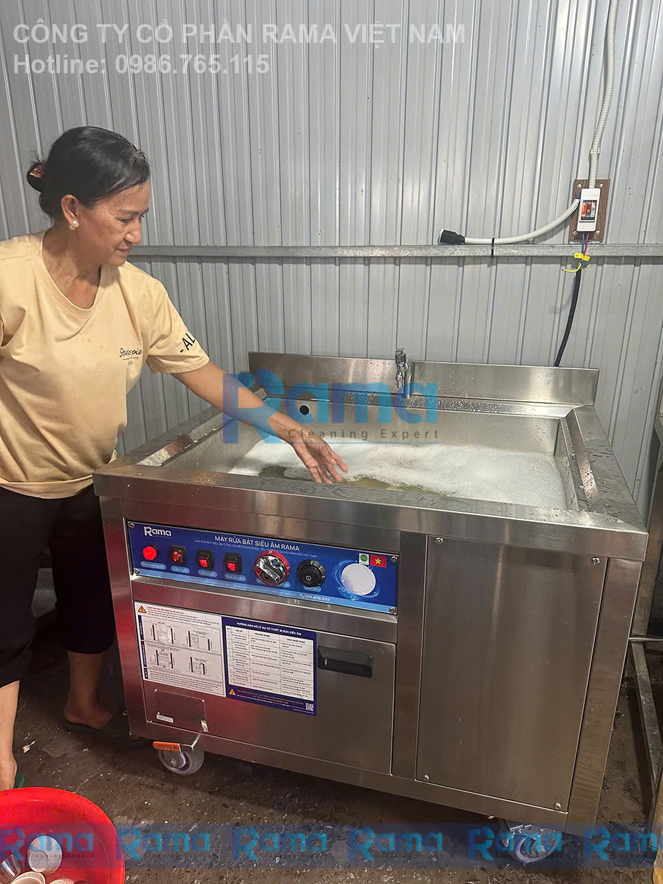 máy rửa chén bát nhà hàng