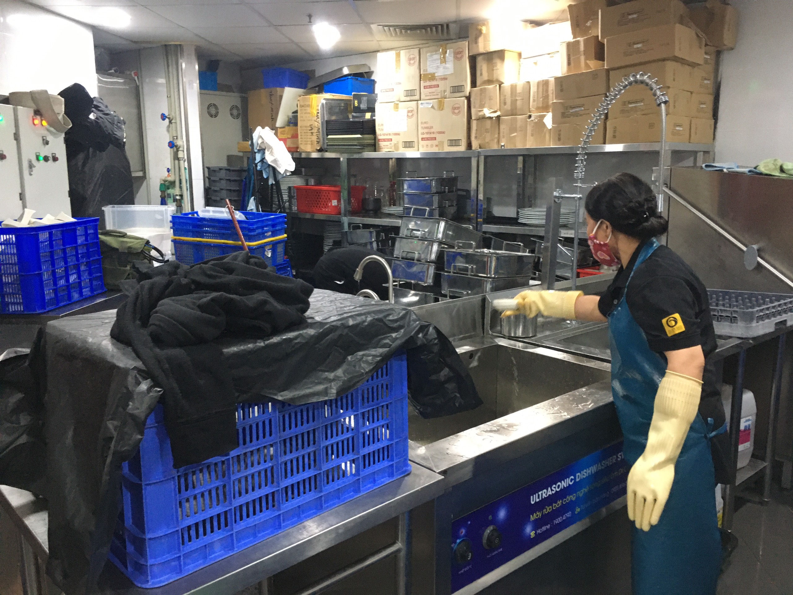 Máy rửa bát công nghiệp là gì và nguyên lý hoạt động