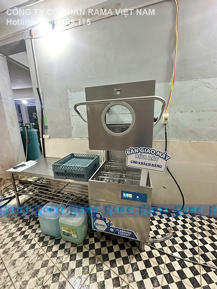 Máy rửa bát công nghiệp