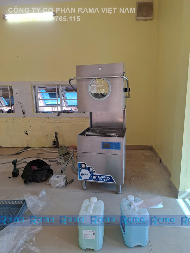 Máy rửa bát công nghiệp