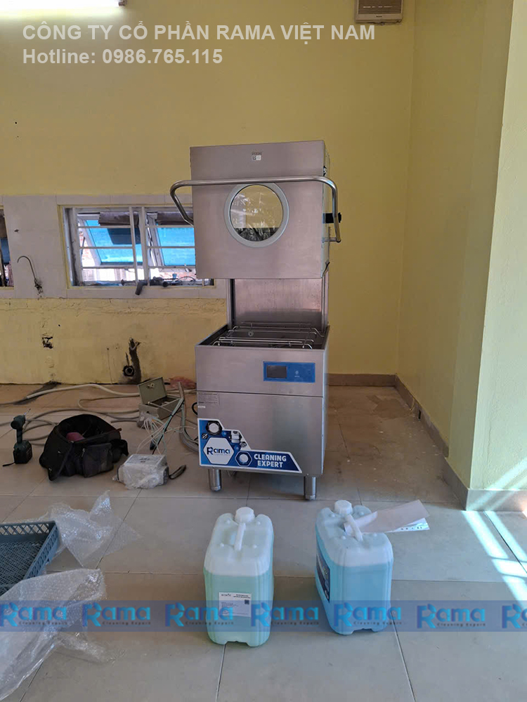 Máy rửa bát công nghiệp