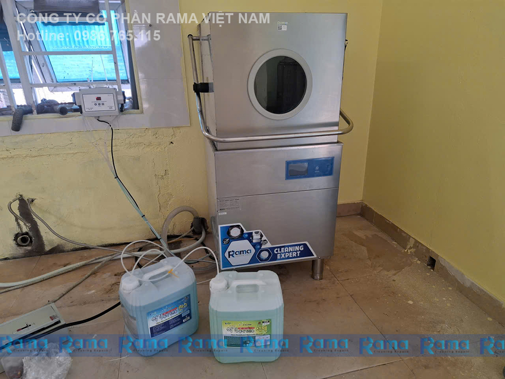 Máy rửa bát công nghiệp