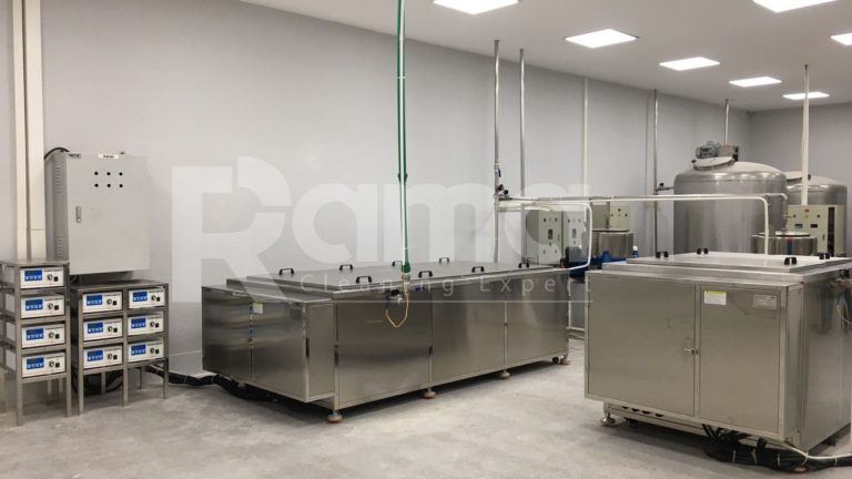 Bể rửa siêu âm: Giải pháp tối ưu hóa quy trình làm sạch linh kiện cơ khí hiện đại