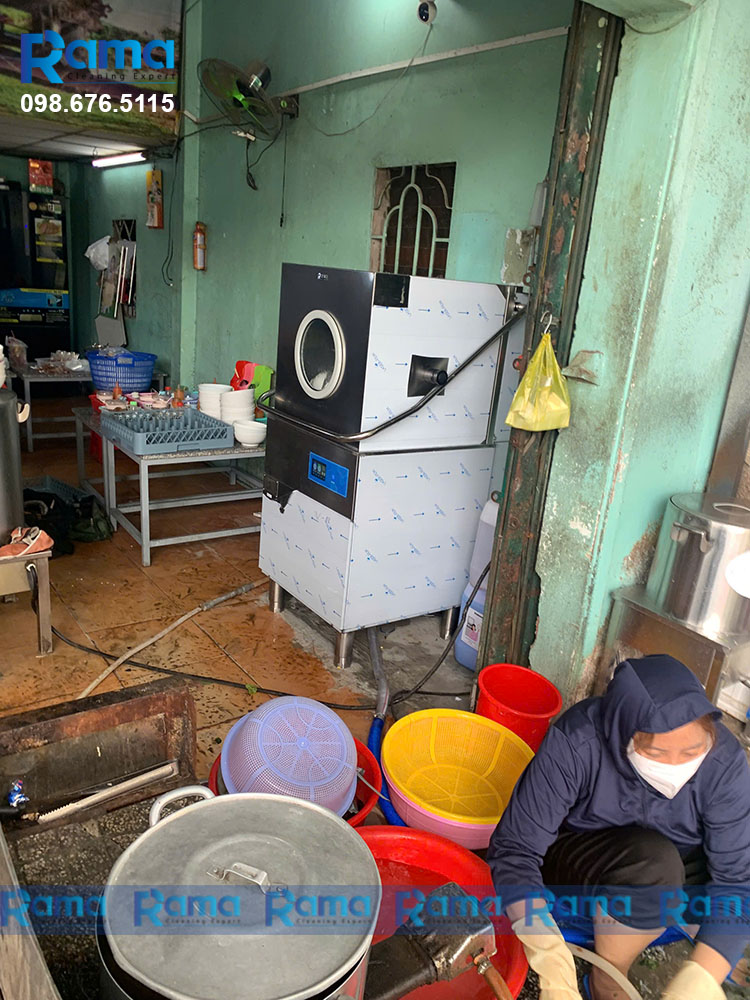 Máy rửa bát công nghiệp
