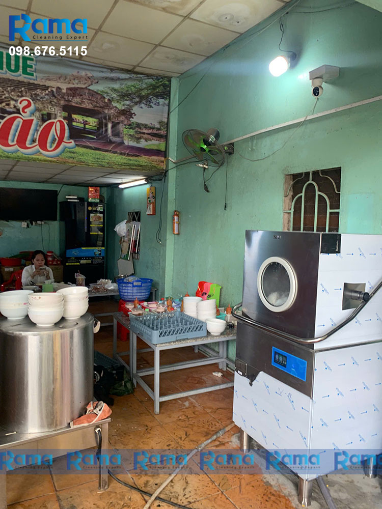 Máy rửa bát công nghiệp