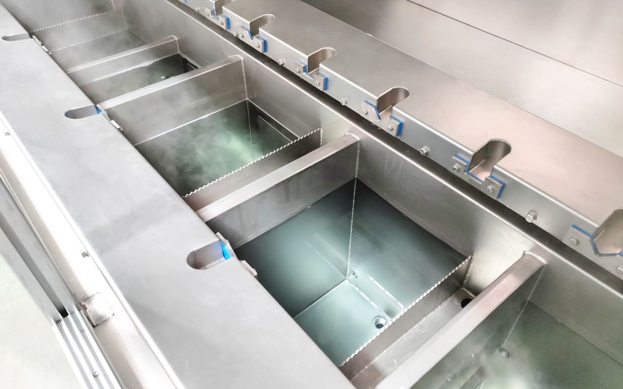 Báo giá bể rửa sóng siêu âm: Những yếu tố ảnh hưởng đến chi phí 7 Lựa chọn bể rửa sóng siêu âm, khách hàng cần quan tâm đến nhiều yếu tố khác nhau, đảm bảo mức chi phí đầu tư tiết kiệm nhưng chi phí vận hành cũng hợp lý