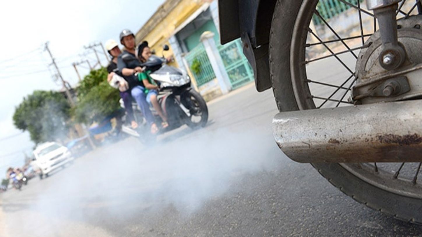 Top 2 máy đo chất lượng không khí trong nhà tốt, chính xác đáng mua 7 Khói bụi ngoài đường là một trong những nguyên nhân gây giảm chất lượng không khí trong nhà