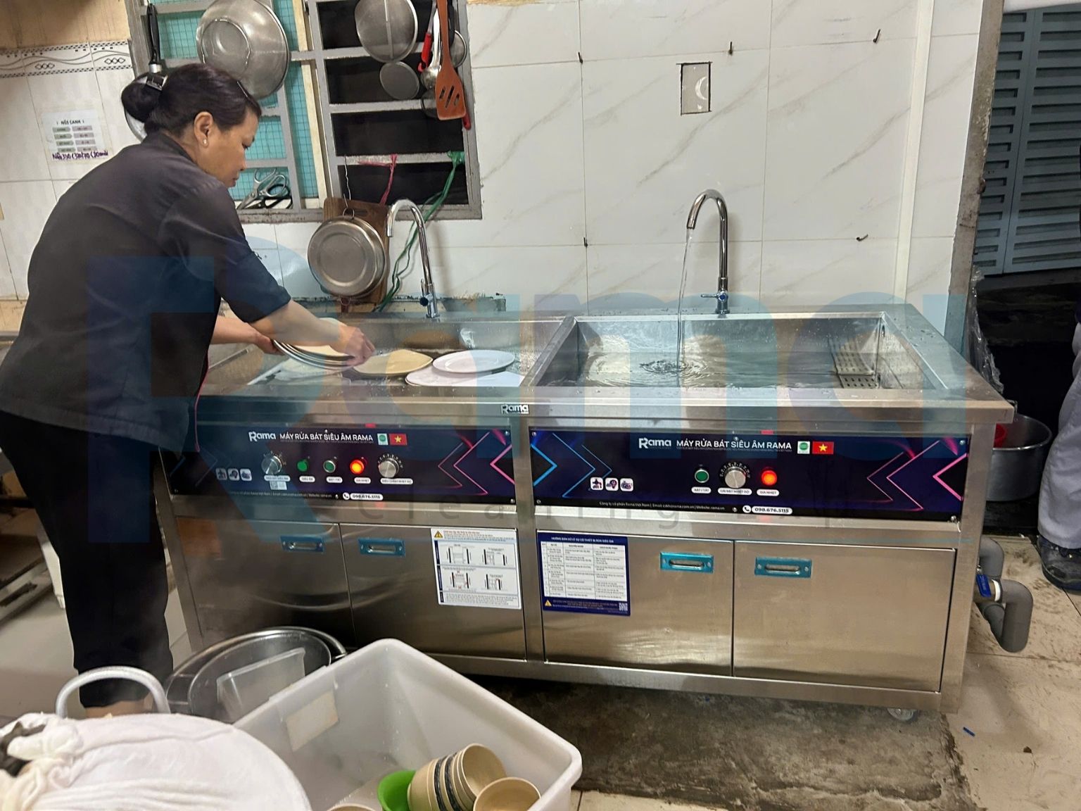 Quán cơm tấm Long Xuyên tối ưu khâu rửa chén với máy rửa bát siêu âm công nghiệp cho nhà hàng Rama RB-1800S 16 Rama RB-1800S – thêm trợ lực cho gian bếp quán cơm tấm Long Xuyên