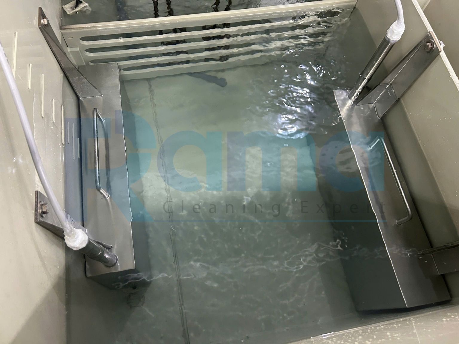 Thiết kế 2 máy tạo sóng siêu âm – tấm rung siêu am· GK2400S theo yêu cầu cho dây chuyền làm sạch nhôm, inox 11 Vì sao giải pháp tấm rung siêu âm phù hợp với mặt hàng nhôm, inox?